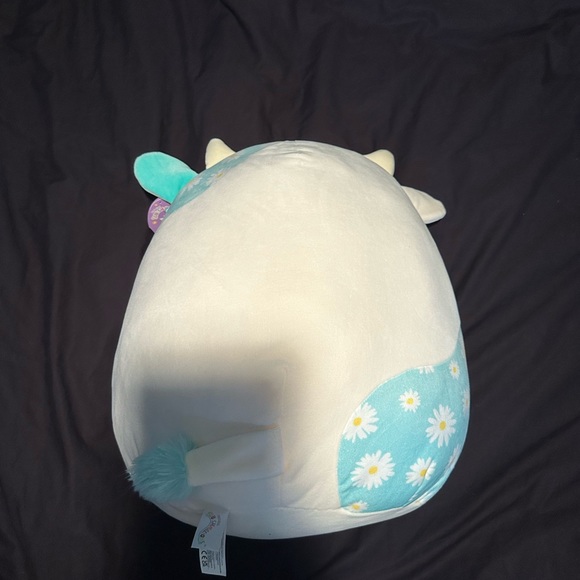 Belana flower squishmallow - Picture 3 of 3